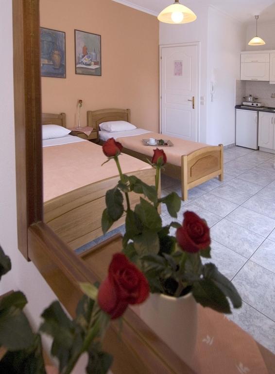 Harisis Apartments Olympiakí Aktí Chambre photo